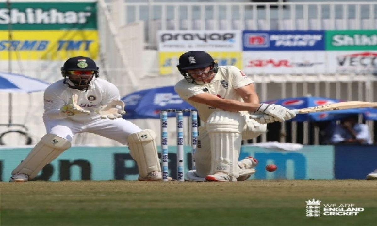  2nd Test: Eng Lose Top 4, Including Root, After Ind Finish With 329 (lunch)-TeluguStop.com