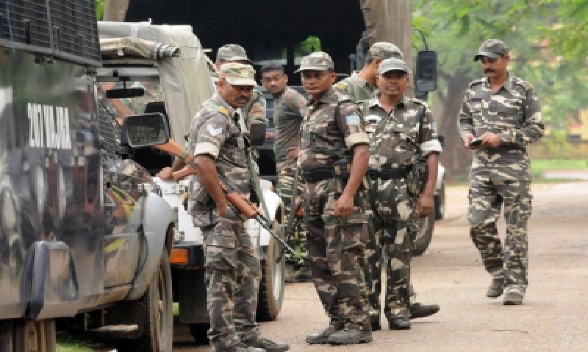  3 Cops Hurt As Maoists Trigger Ied Blast In Jharkhand-TeluguStop.com