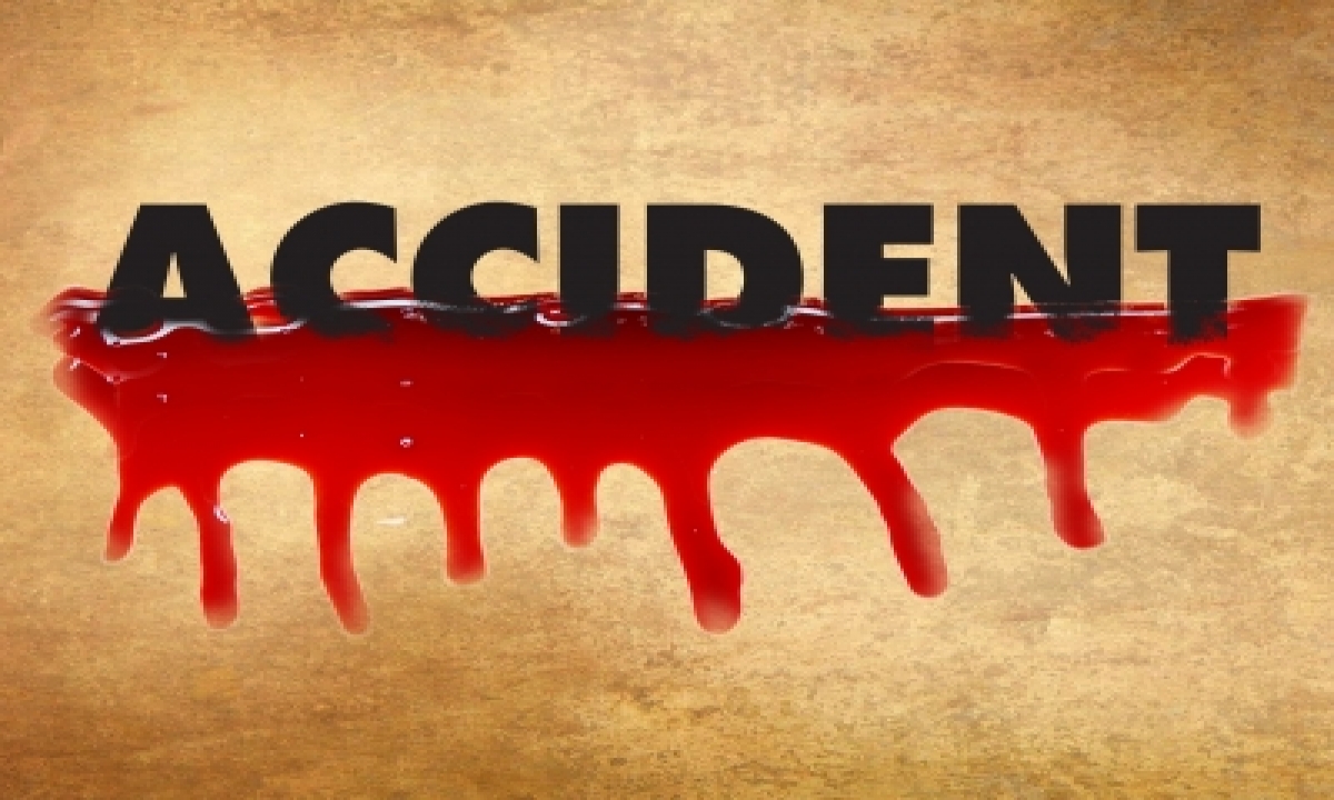  5 Sadhus Injured In Accident In Up-TeluguStop.com