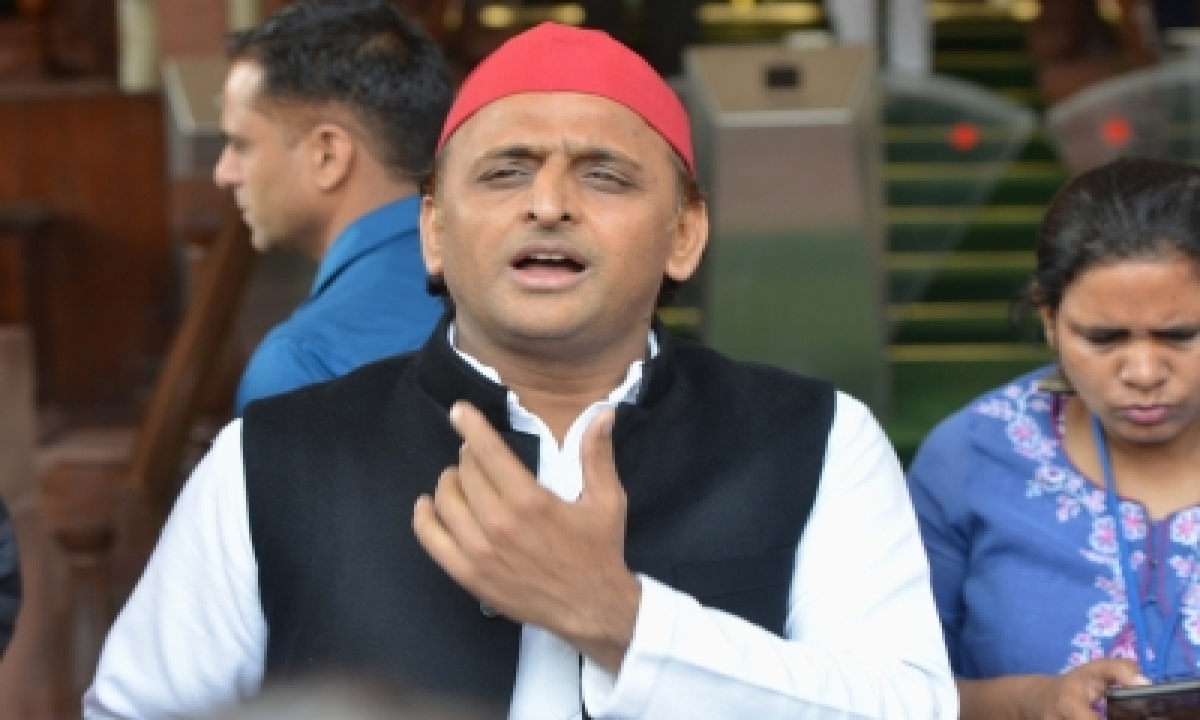  Akhilesh Calls Yogi’s Achievement: Nothing More Than Media Blitzkrieg  -TeluguStop.com