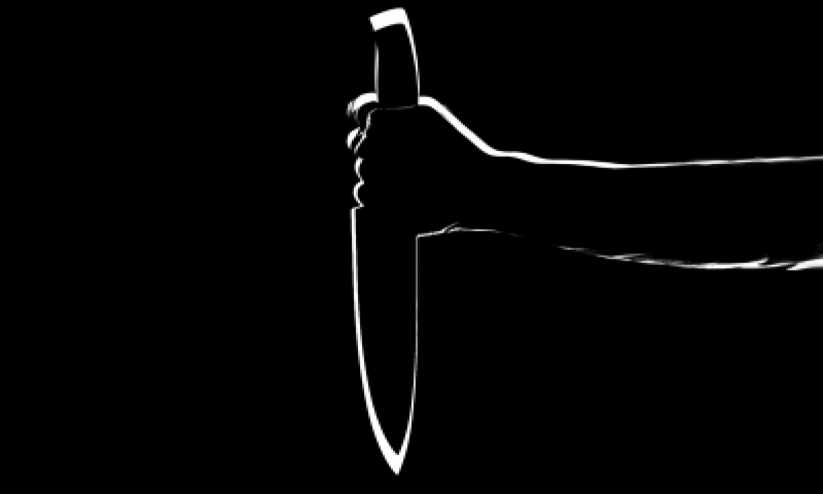  Andhra Girl Student Stabbed To Death On Street-TeluguStop.com