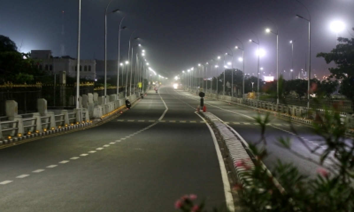  Andhra Streets Wear Deserted Look As Two-week Partial Curfew Begins-TeluguStop.com