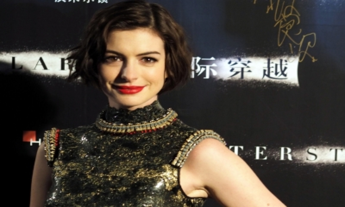  Anne Hathaway: My Kids Love To Wrestle-TeluguStop.com