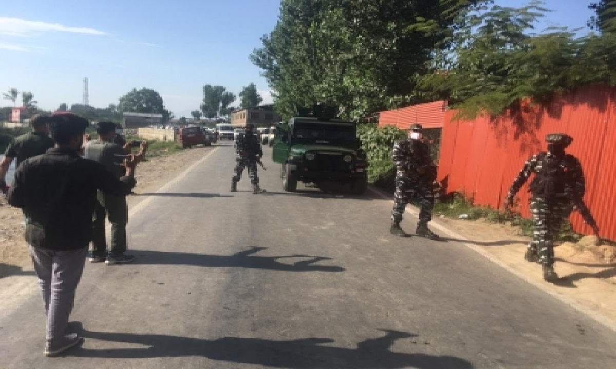 Another Civilian Attacked By Suspected Terrorists In Srinagar – Nationa-TeluguStop.com