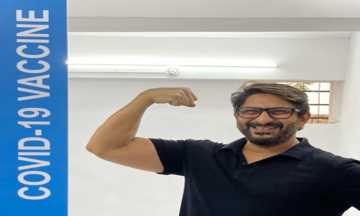  Arshad Warsi Gets The Jab, Says ‘vaccine Lagao Immunity Badhao’-TeluguStop.com