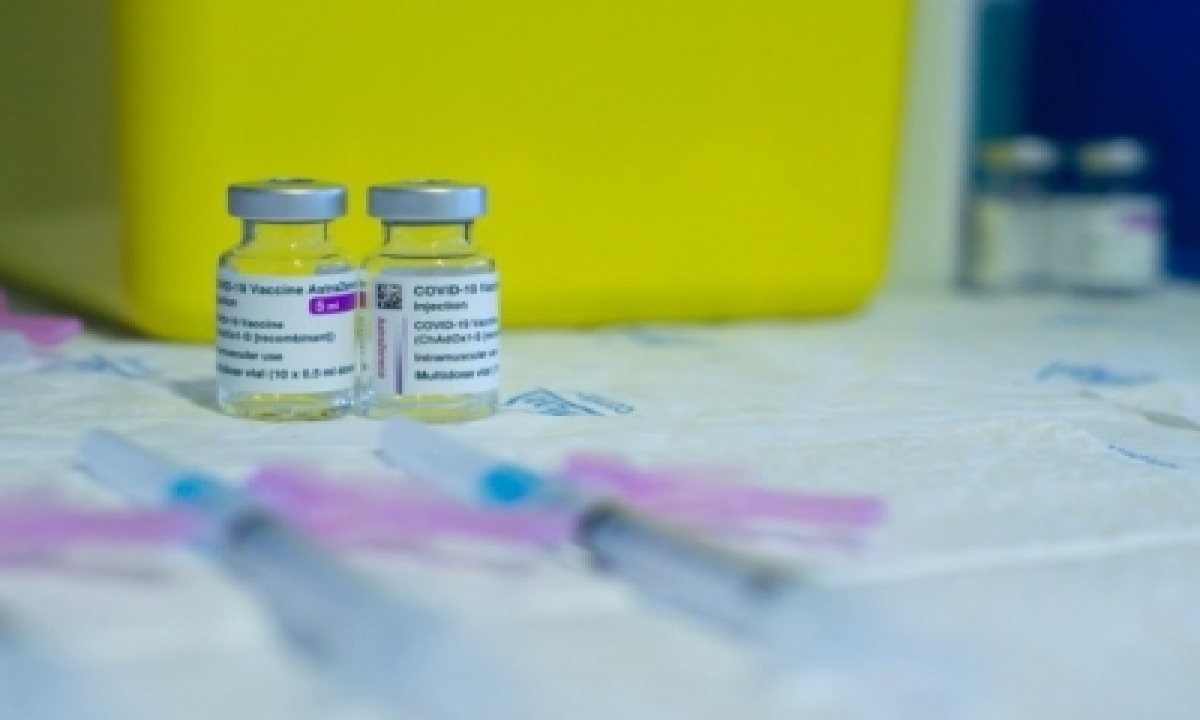  Astrazeneca’s Uk Vaccine Trial On Kids Comes To A Halt-TeluguStop.com