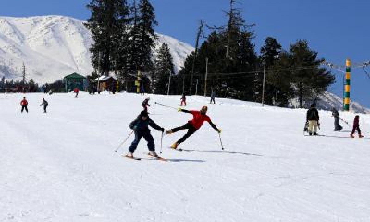  At Minus 7 Degrees, Gulmarg’s Ski Slopes Beckon Winter Sports Lovers-TeluguStop.com