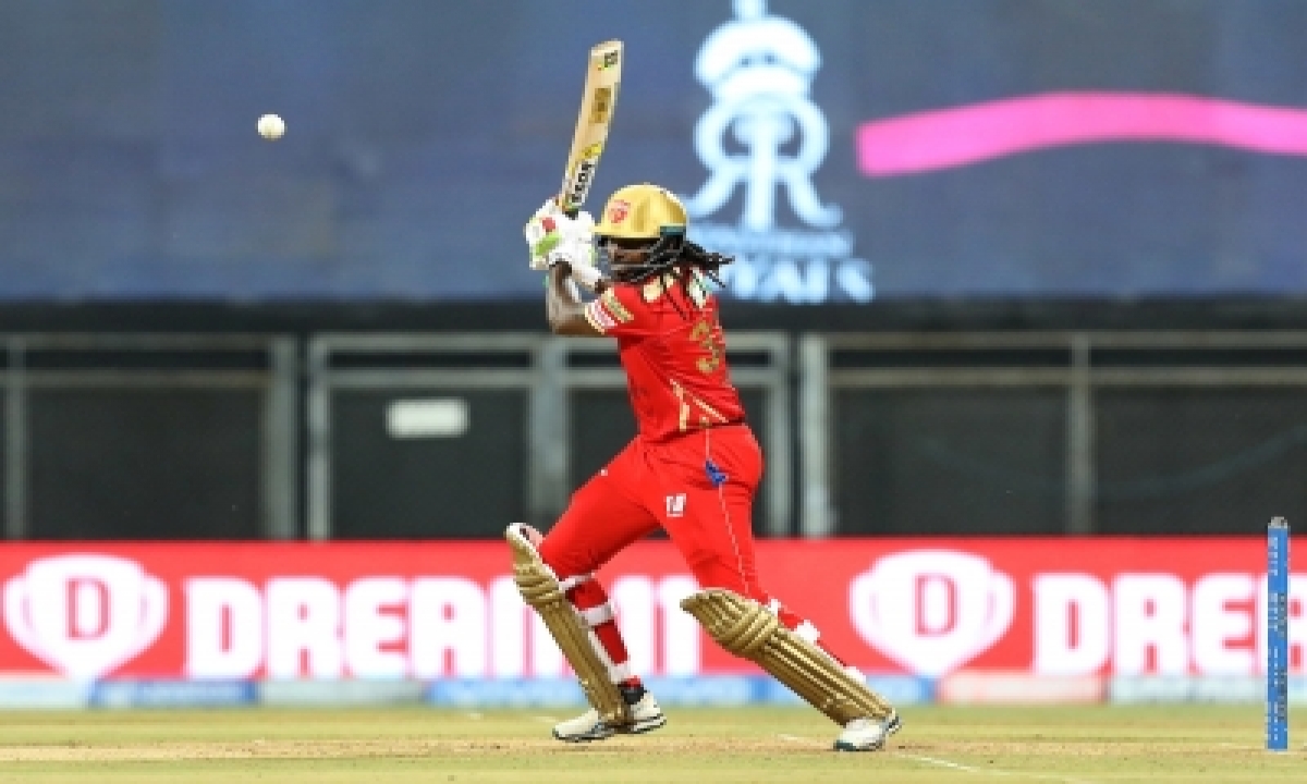  Big-hitting Gayle Becomes First To Hit 350 Sixes In Ipl-TeluguStop.com