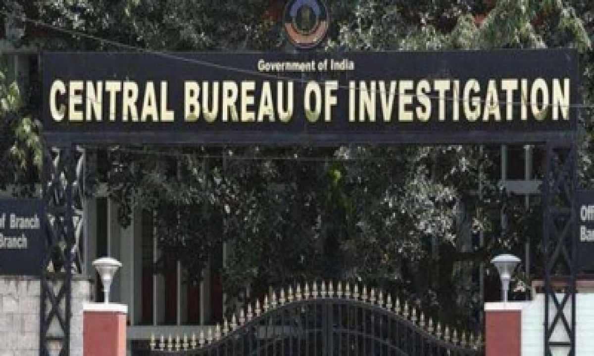  Cbi Arrests 2 Accused In Rs 10 Lakh Bribery Case-TeluguStop.com