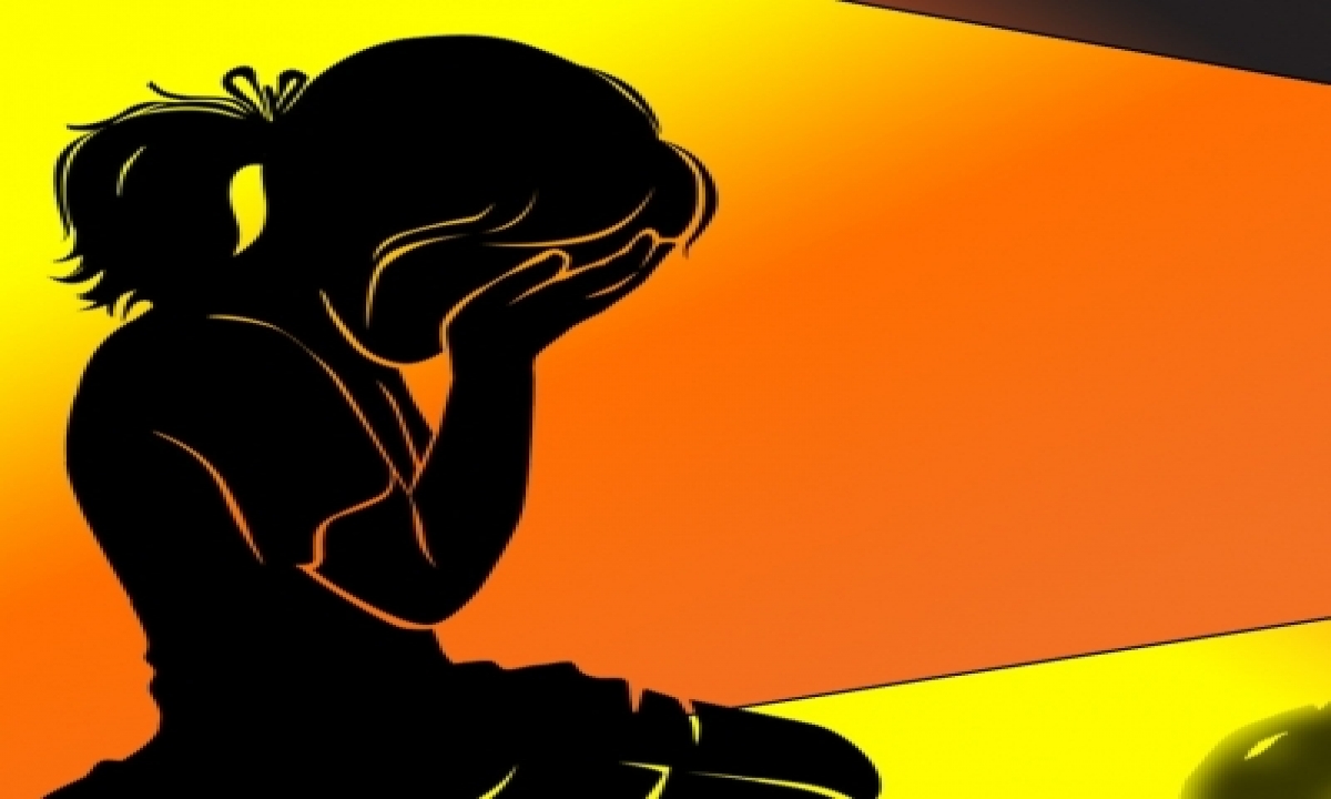  Cheated By Boyfriend, Dombivali Minor Girl Was Gang Raped By 33 Men-TeluguStop.com