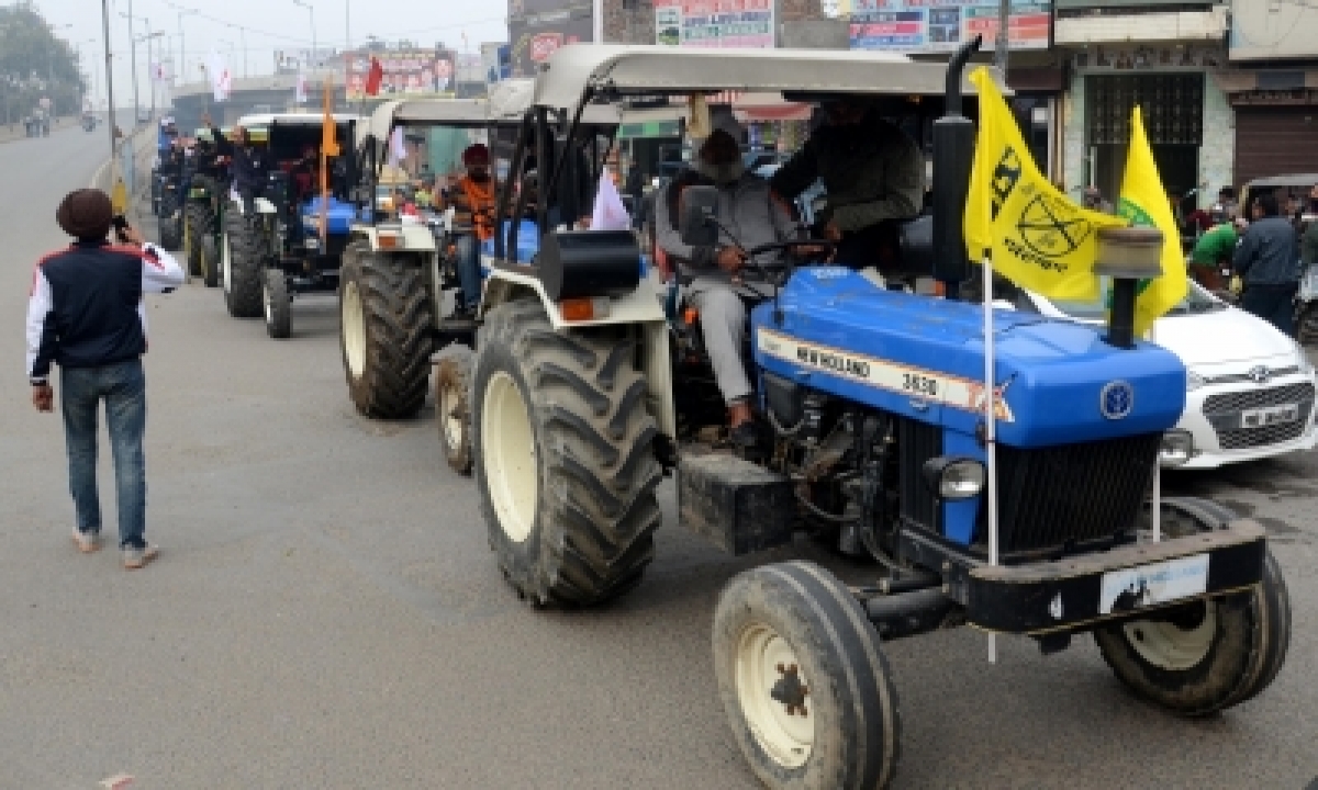  Decision On Farmers’ Tractor Rally On Saturday-TeluguStop.com