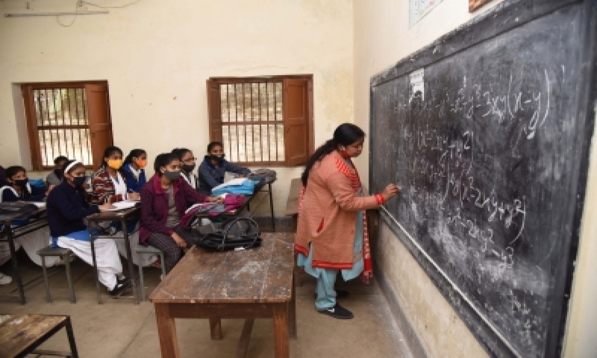  Delhi Govt Orders Closure Of All Schools Due To Spike In Covid-19 Cases-TeluguStop.com