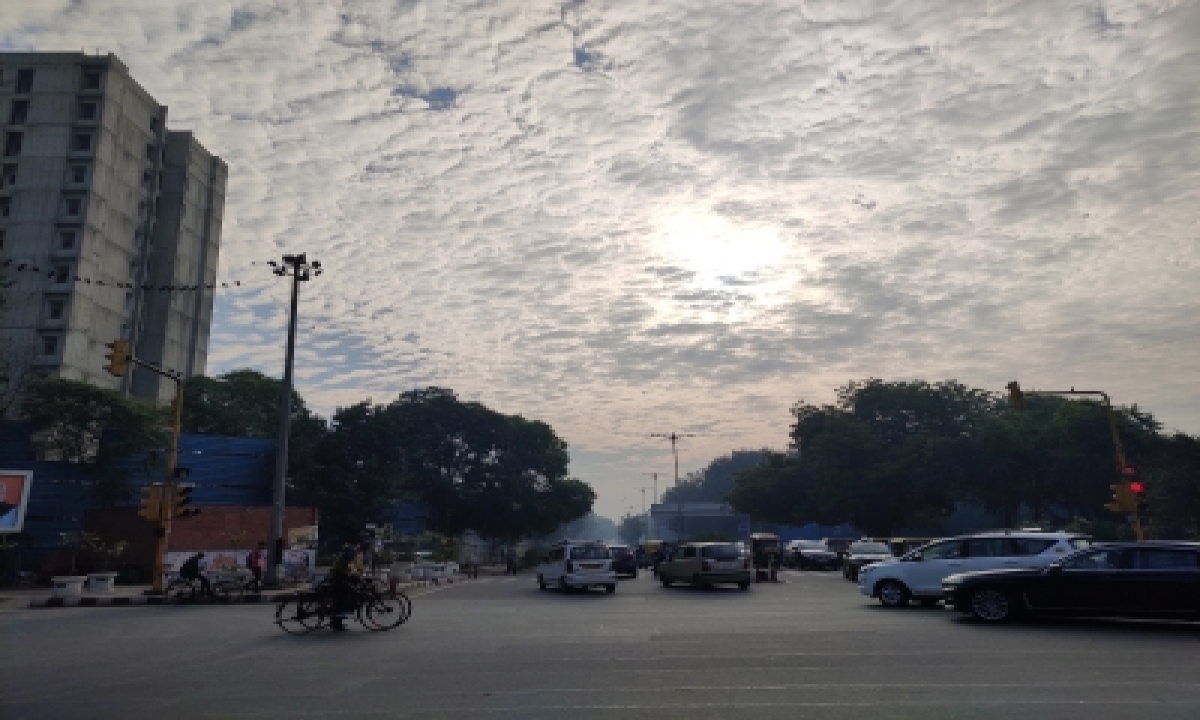  Delhi Wakes Up To Partly Cloudy Sky, Drizzle Predicted-TeluguStop.com