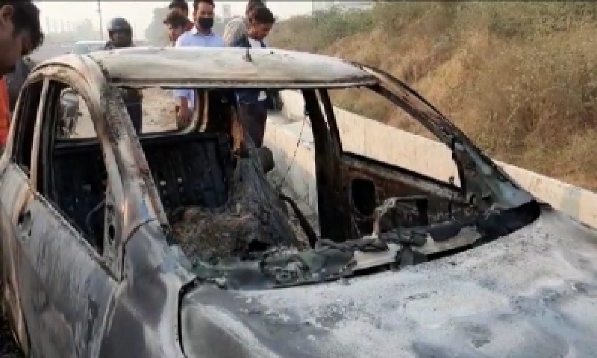  Doc’s Charred Body Found In Car In Gurugram, Kin Cry Foul-TeluguStop.com