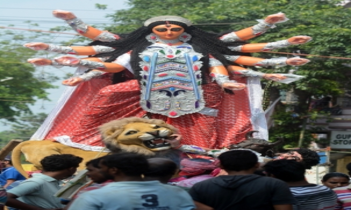  Durga Puja In Kolkata Takes Centre Stage Of Political Debate  –   National-TeluguStop.com