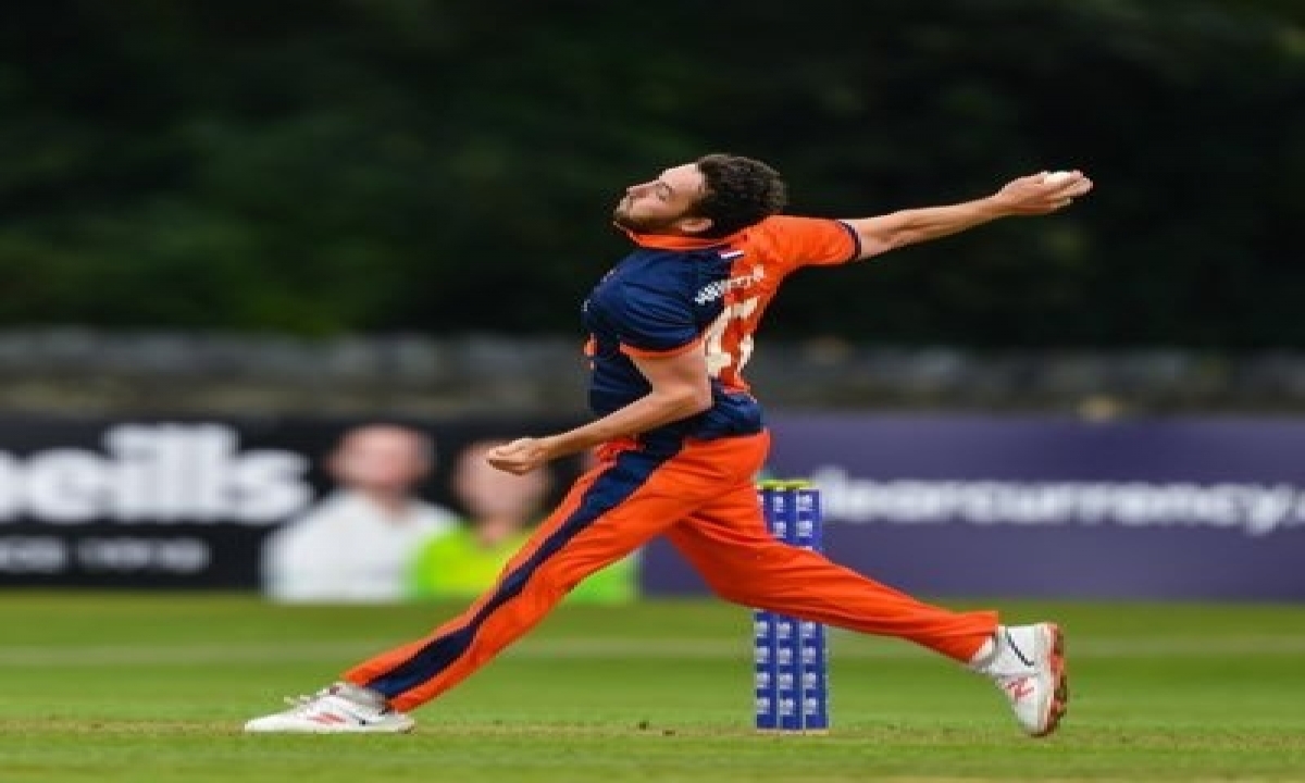  Dutch Cricketer Works As Food Delivery Guy To Make Ends Meet-TeluguStop.com