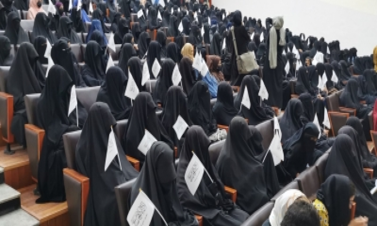  Female Students Rally In Support Of Taliban-TeluguStop.com