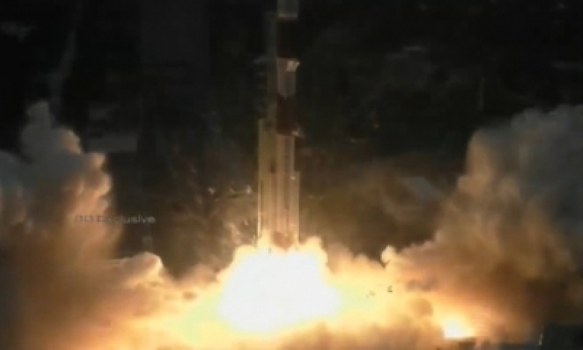  India’s Pslv Rocket Lifts-off With Radar Imaging Satellite-TeluguStop.com