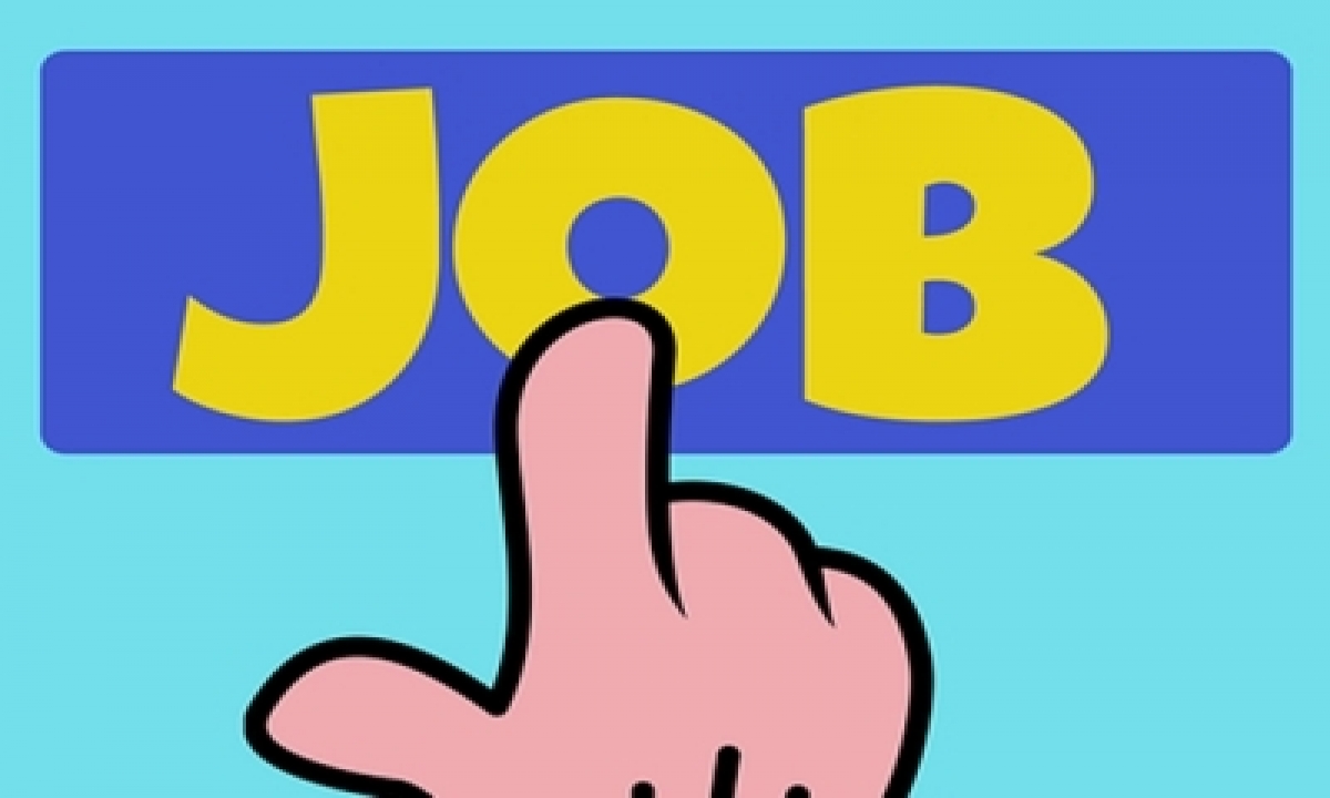  Job Activity Declined In Most Indian Industries In April-TeluguStop.com