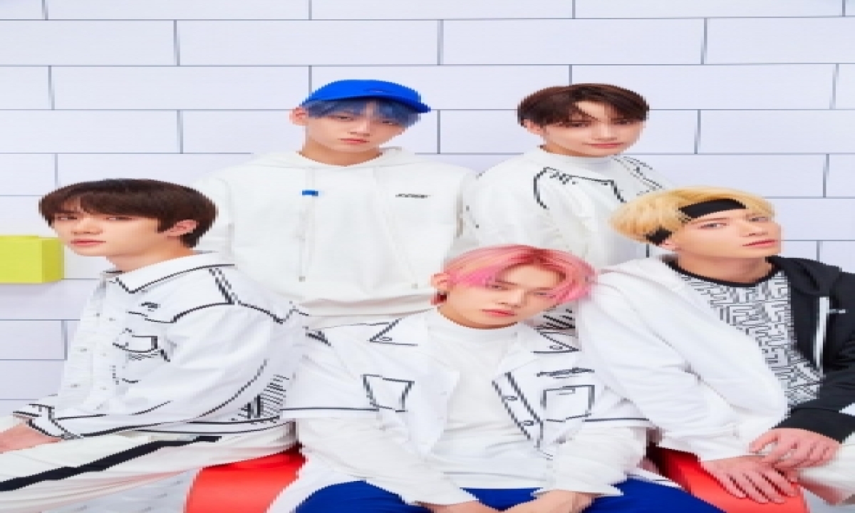  K-pop Band Txt Perform 22 Songs At ‘act: Boy’ Online Live Concert &-TeluguStop.com