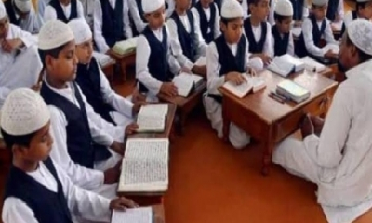  Maths, History, Science Now Compulsory In Up Madrasas  –   National,educat-TeluguStop.com