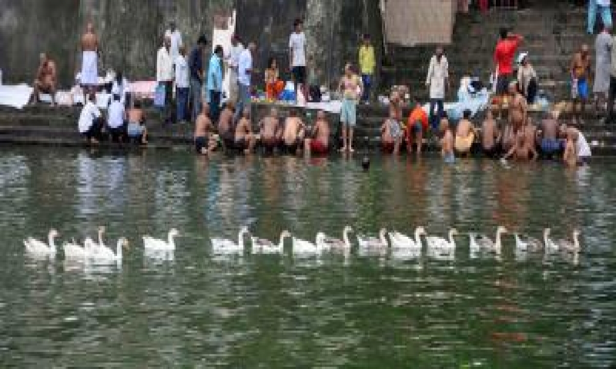  Mumbai Mayor Halts Building Work To Save Ancient Banganga Tank-TeluguStop.com