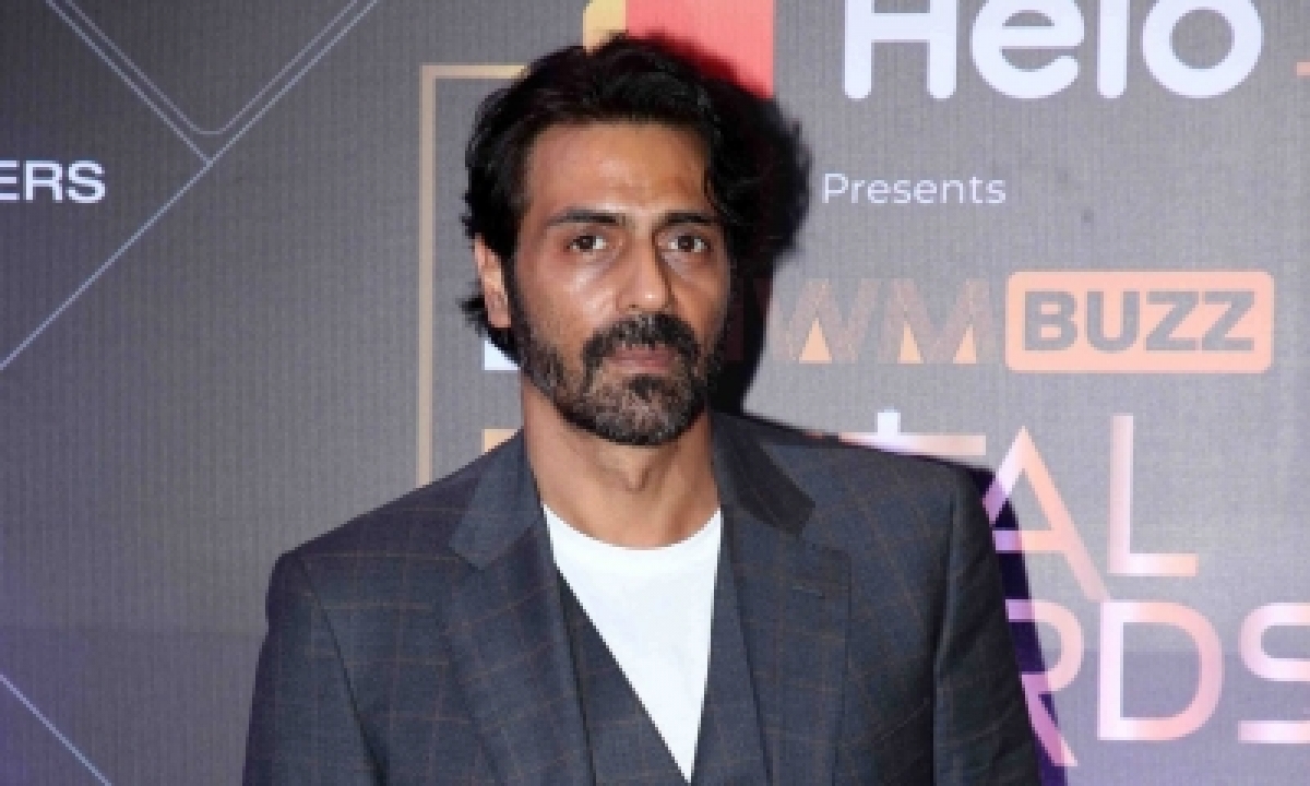  Ncb Raids Bollywood Actor Arjun Rampal’s Premises In Drugs Case-TeluguStop.com