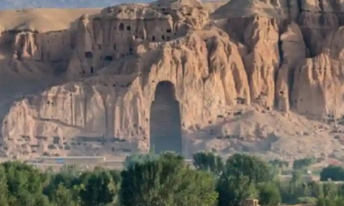  Once Destroyers Of Bamiyan Buddhas, Brazen Taliban Now Want To Protect Relics In-TeluguStop.com