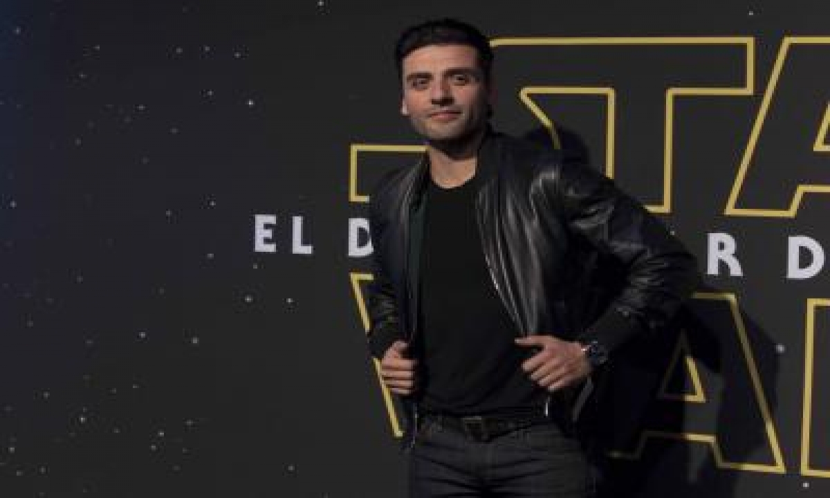  Oscar Isaac In Talks To Star As Superhero Moon Knight-TeluguStop.com