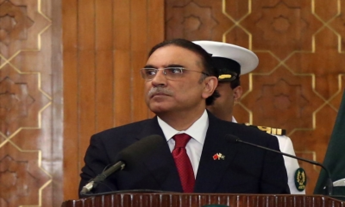  Pak Military Sources Say Zardari Should Name Person Who Contacted Him-TeluguStop.com