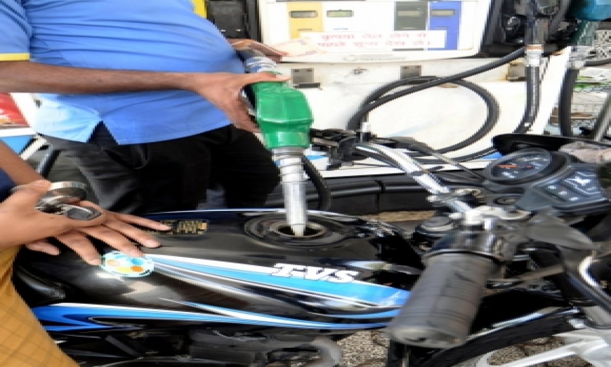  Petrol, Diesel Prices Remain Static 3 Days In A Row-TeluguStop.com