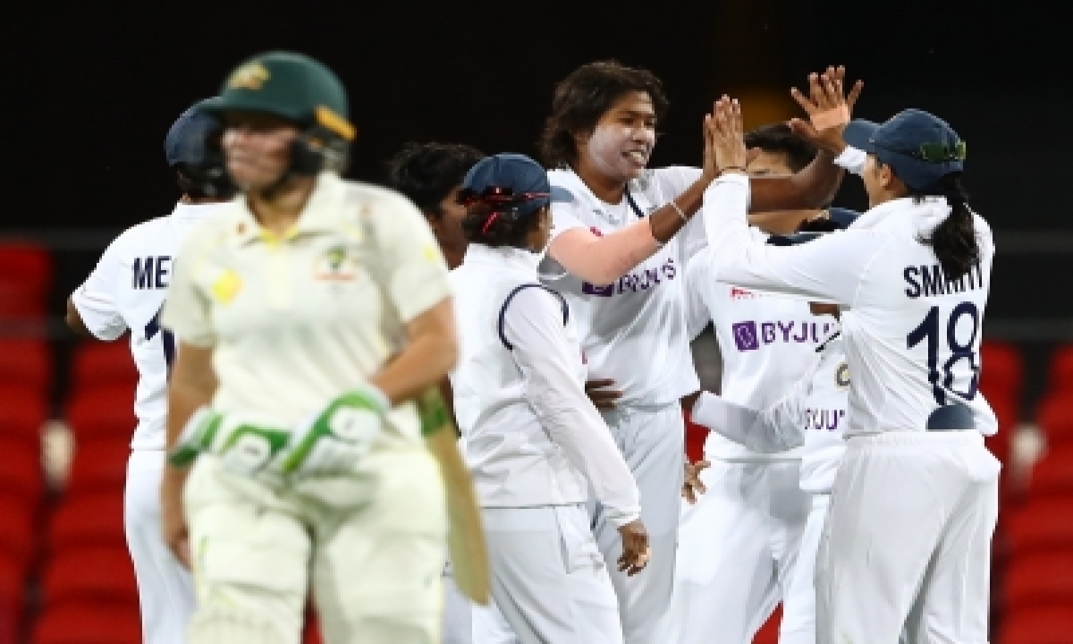 Pink-ball Test: Australia Finish Day Three At 143/4, Trail India By 234 Runs  &#-TeluguStop.com