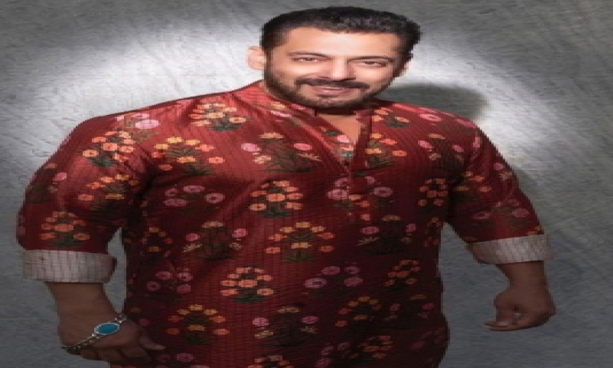  Salman Shakes A Leg On ‘jumme Ki Raat’ At Wedding Of Politician Praf-TeluguStop.com