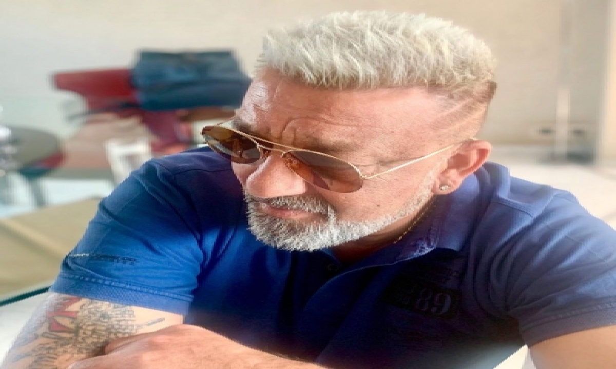  Sanjay Dutt Flaunts Platinum Blonde Hairdo-TeluguStop.com