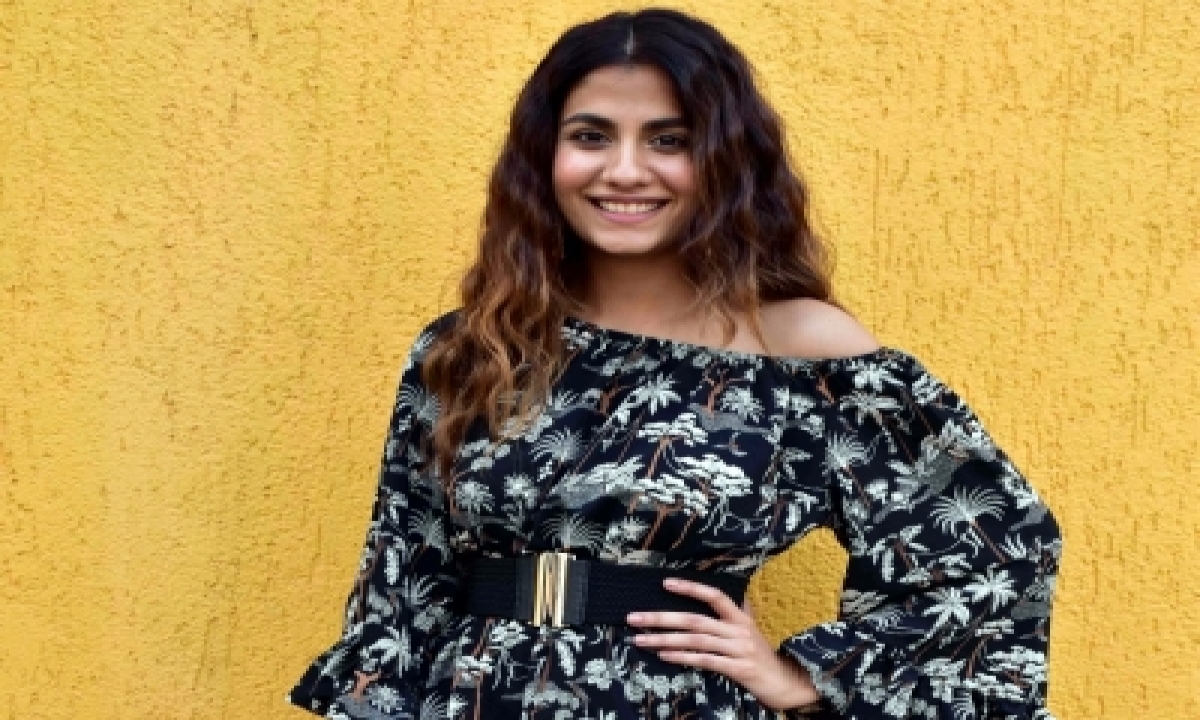  Shreya Dhanwanthary: Director, More Than Co-star, Matters More Now-TeluguStop.com