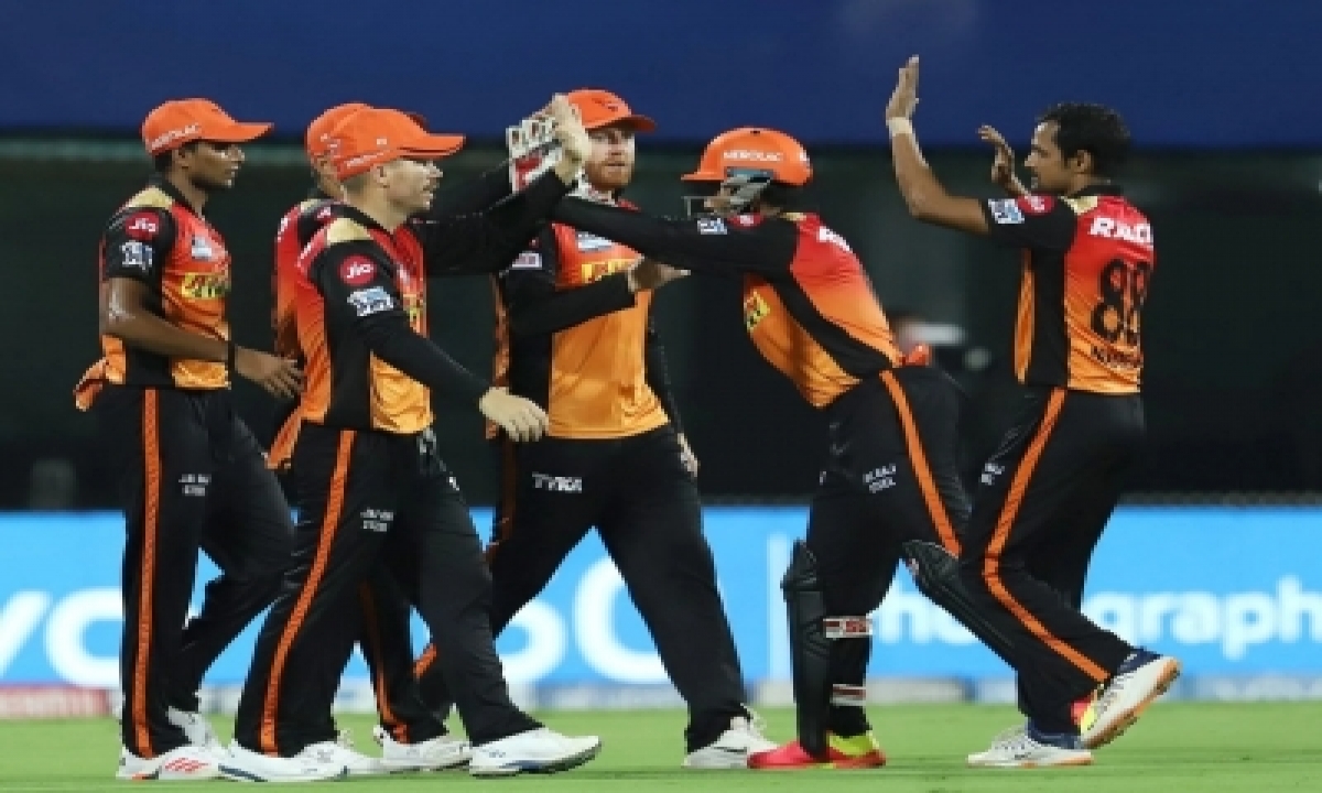  Srh Restrict Rcb To 149/8-TeluguStop.com