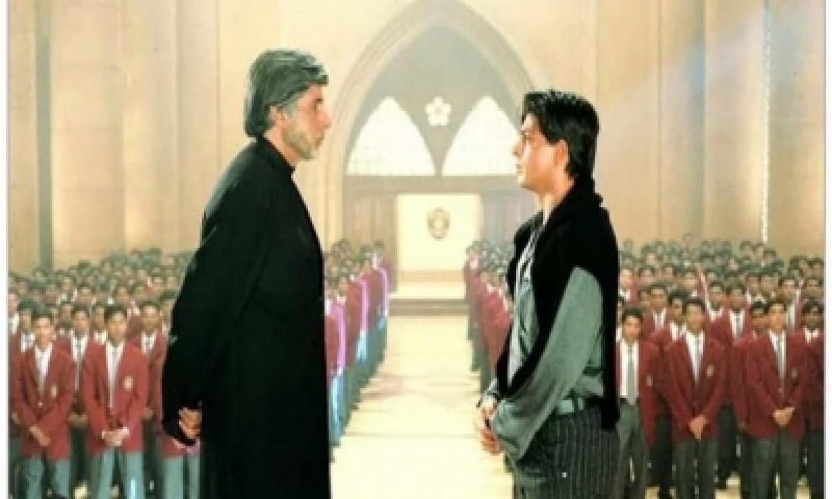  Srk: I Realised How Short I Am While Shooting With Big B-TeluguStop.com