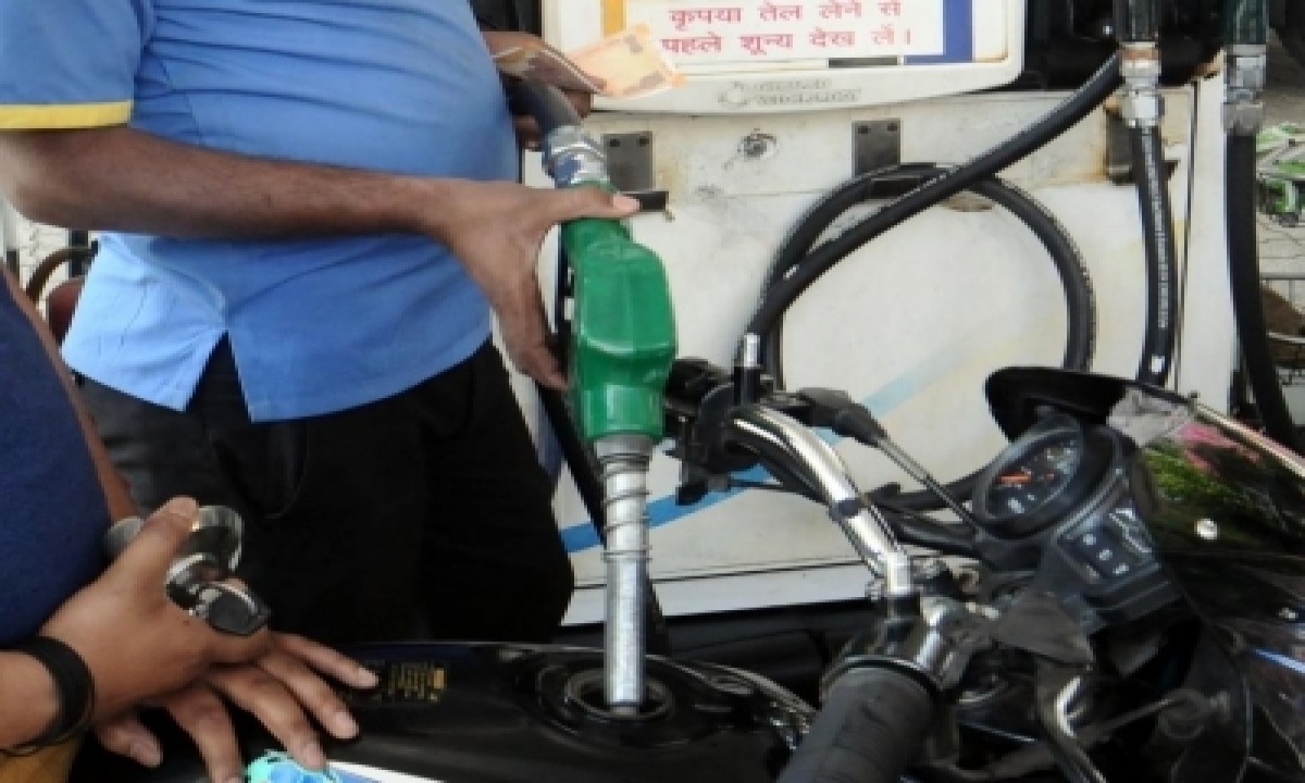  Steady Oil Prices Holds Up Any Reversion In Petrol Diesel Prices-TeluguStop.com