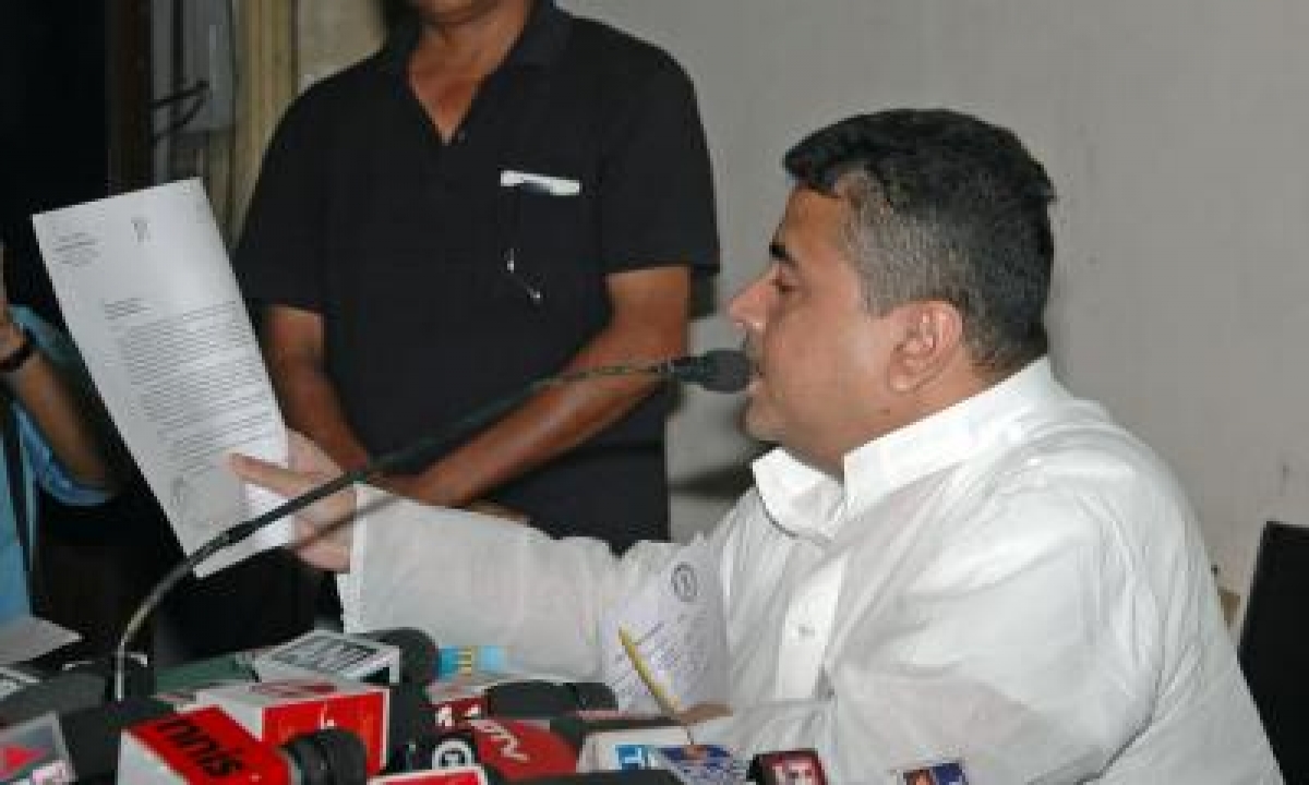  Suvendu Adhikari Holds Rally Under Apolitical Banner, Trinamool Claims He Is In&-TeluguStop.com