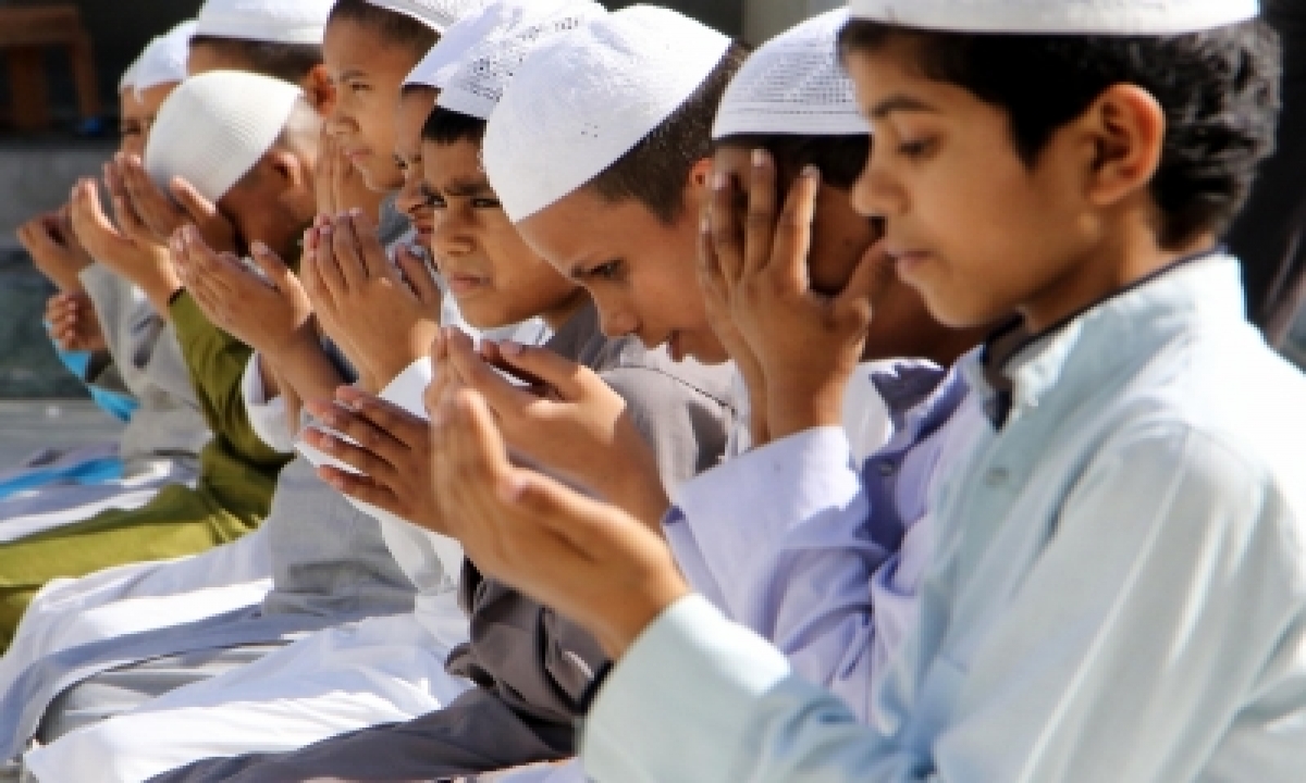  Telangana Muslim Leaders Urge Community To Offer Eid Prayers At Home-TeluguStop.com