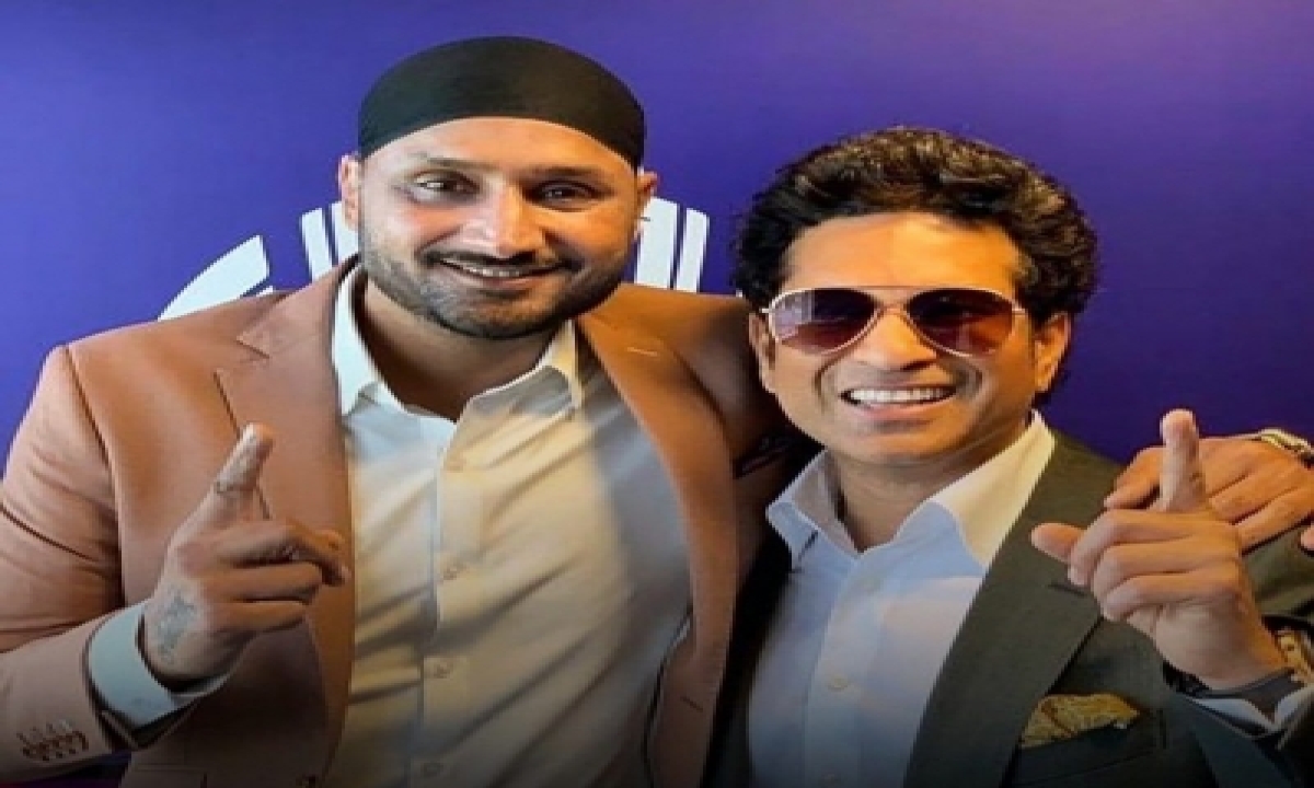  Tendulkar Leads Cricket Fraternity In Wishing Harbhajan On His Retirement-TeluguStop.com