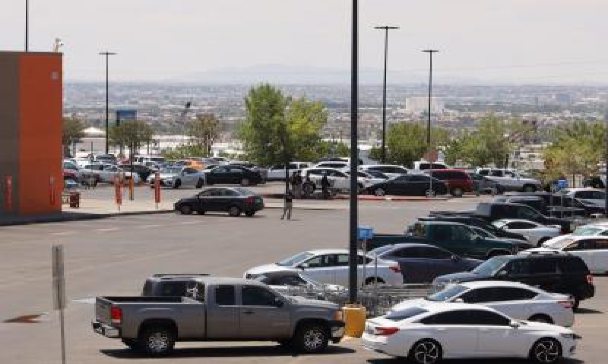  Texas Border City Imposes Curfew-TeluguStop.com