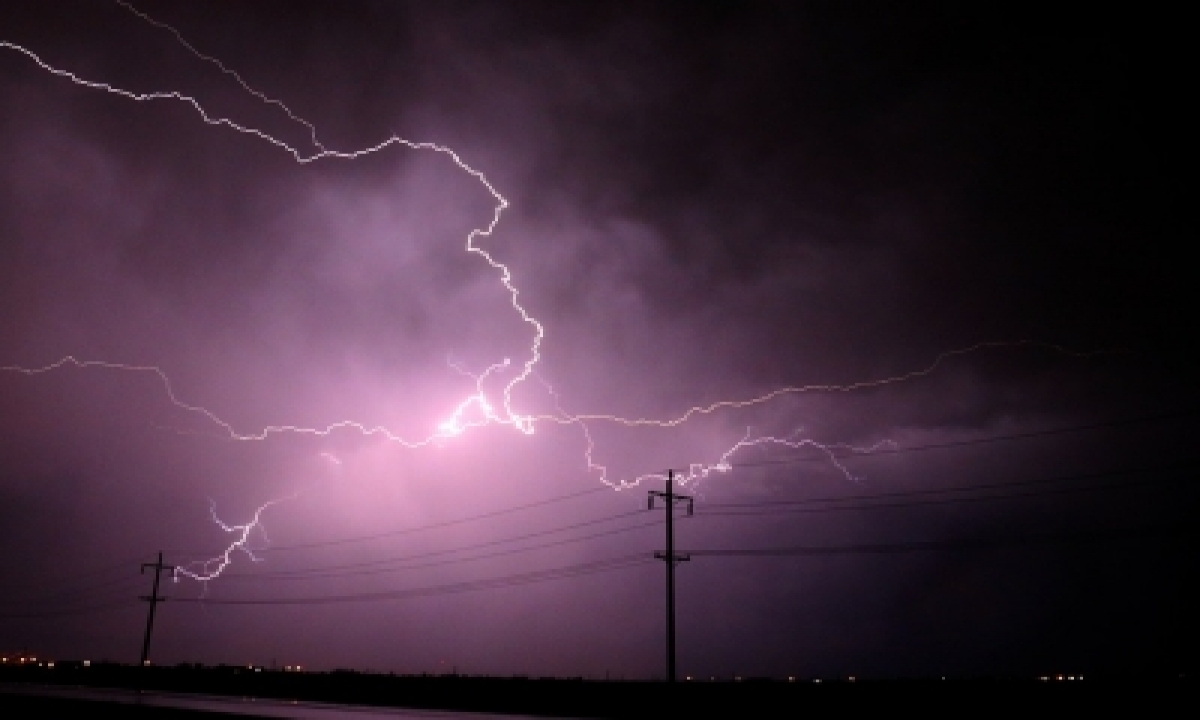 Thunderstorms, Lightning Likely In North Coastal Andhra-TeluguStop.com