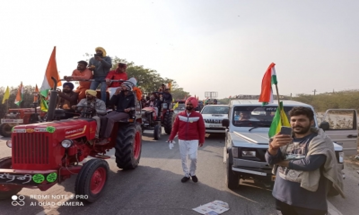  Tractor Rally Passes Off Peacefully In Gurugram (ld)-TeluguStop.com