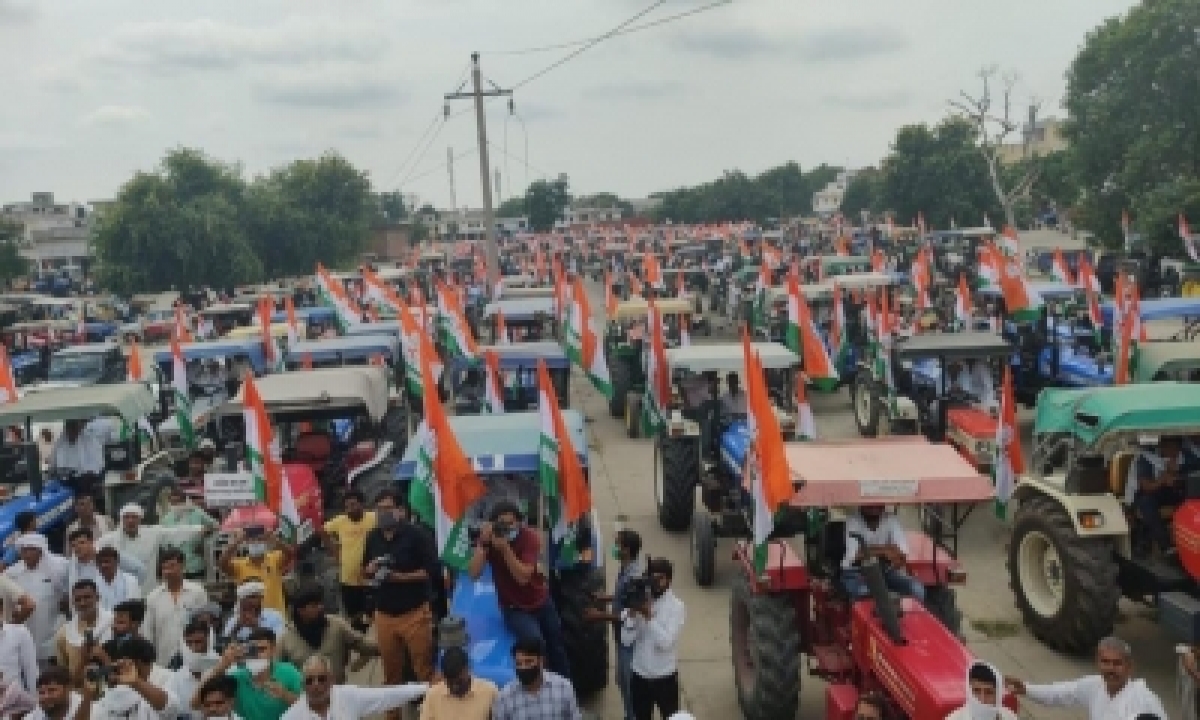  Tractor Rally: Raj Traffic Volunteers With Green Jackets, Well-defined Route-TeluguStop.com