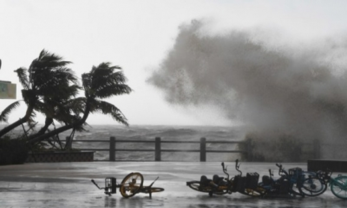  Typhoon Kompasu Makes Landfall In China’s Island Province – Inter-TeluguStop.com