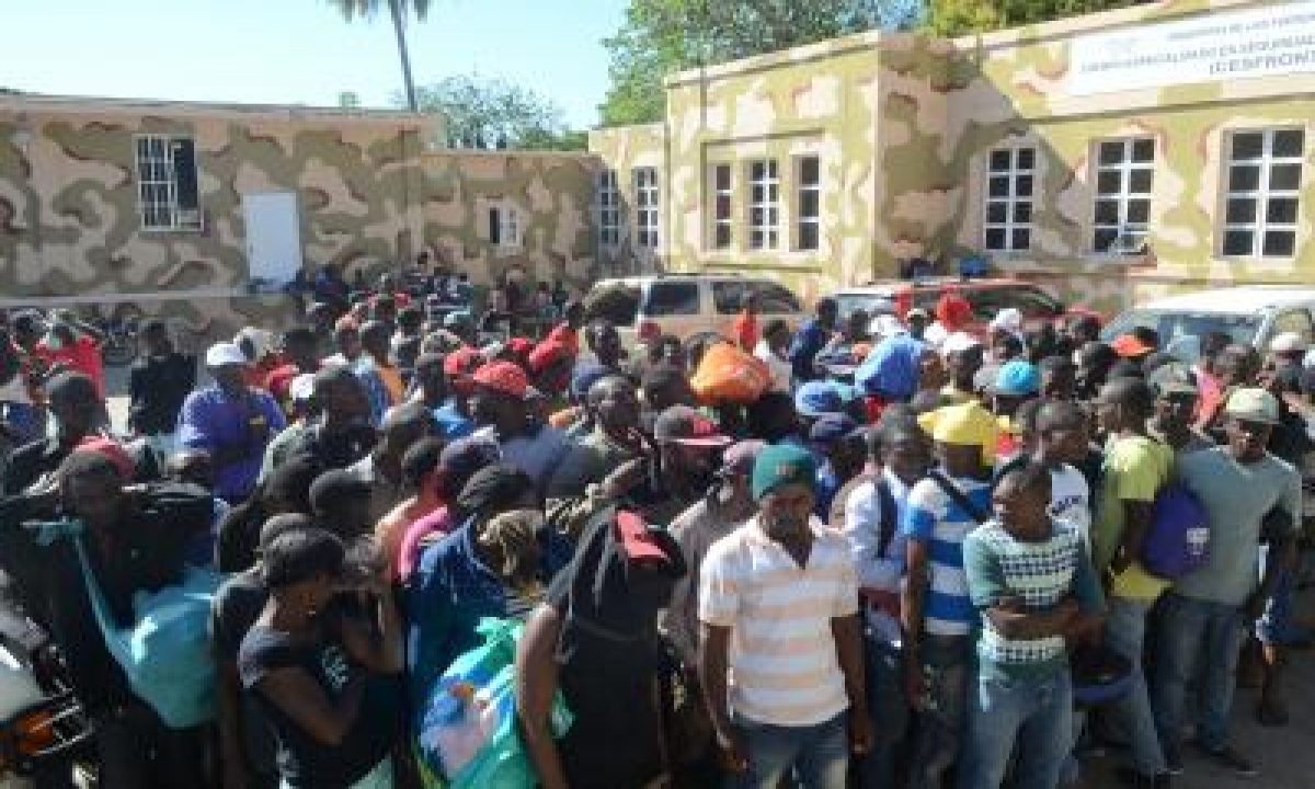 Us Special Envoy For Haiti Resigns Citing ‘inhumane’ Treatment Of Mi Us Special Envoy For Haiti Resigns Citing ‘inhumane’ Treatment Of Mi-TeluguStop.com