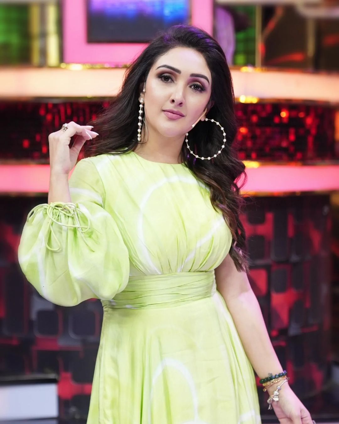 Actress Sridevi shades of beauty looks amazing-శ్రీదేవి ఆకర్షణీయమైన ...