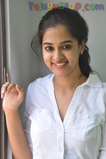 Nanditha new stills 2- Photos,Spicy Hot Pics,Images,High Resolution WallPapers Download