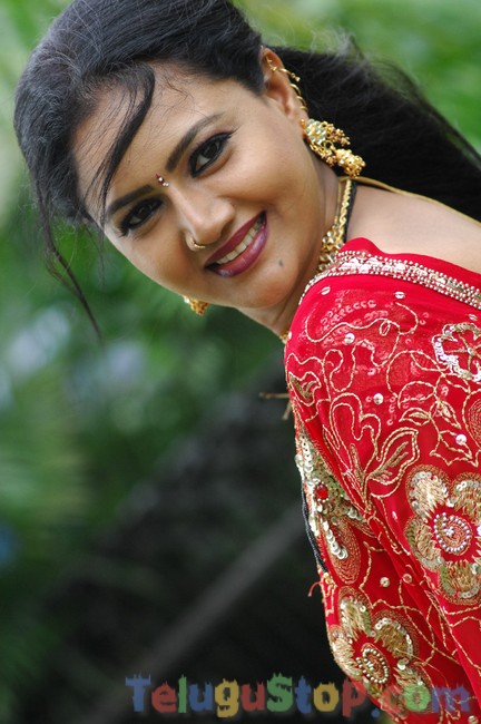 Raksha stills- Photos,Spicy Hot Pics,Images,High Resolution WallPapers Download